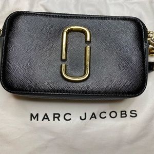 MARC JACOBS CAMERA BAG W/ Strap